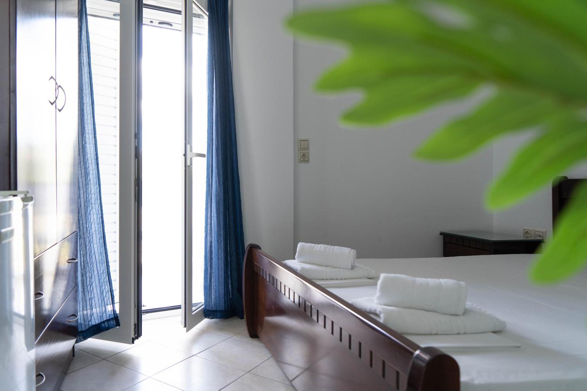 Hotel Alexandros อัมมูเดีย ภายนอก รูปภาพ
