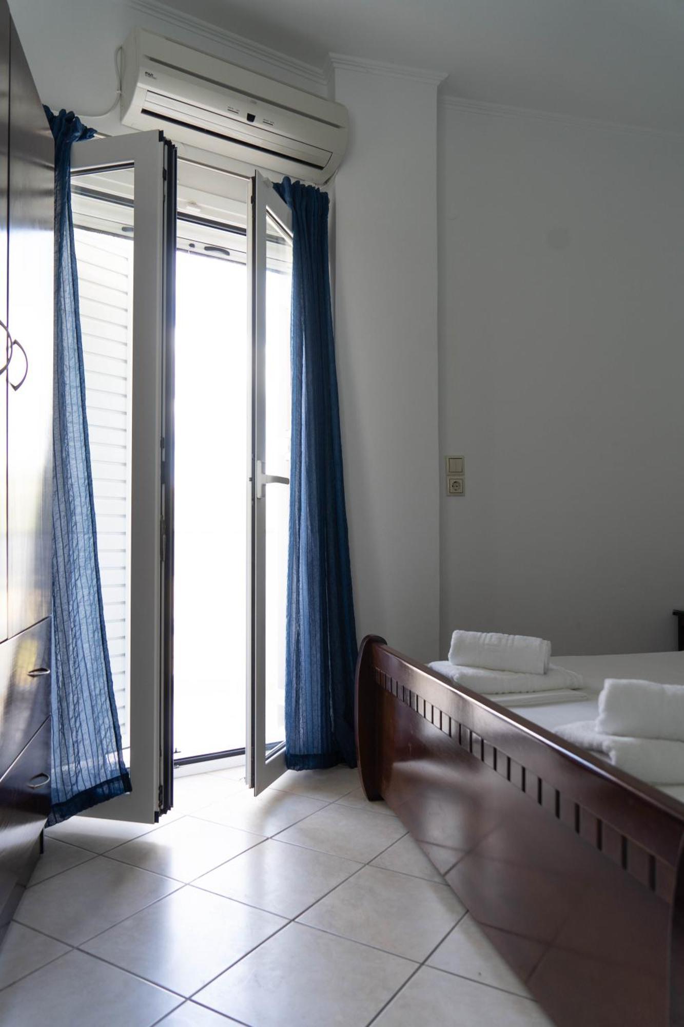 Hotel Alexandros อัมมูเดีย ภายนอก รูปภาพ