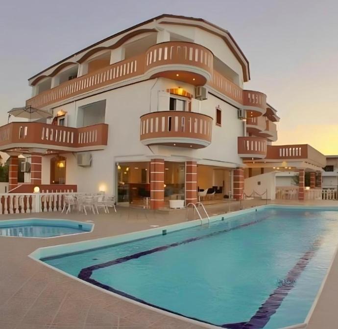 Hotel Alexandros อัมมูเดีย ภายนอก รูปภาพ